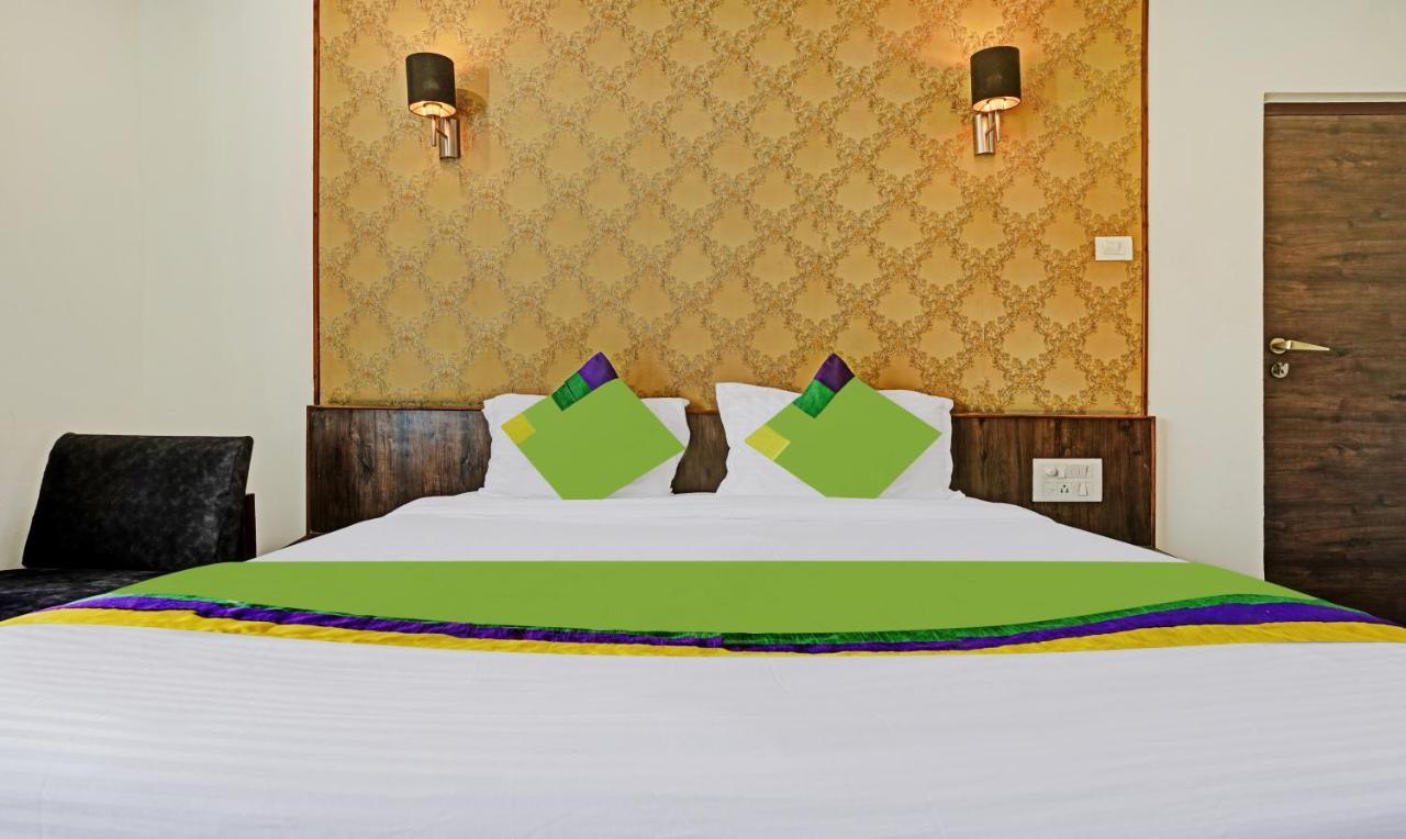 Treebo Varsha Palace Aurangabad  Exterior foto