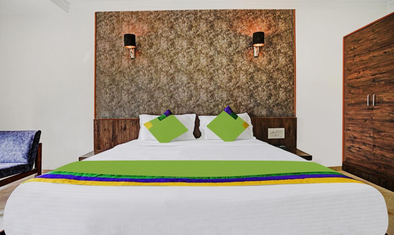 Treebo Varsha Palace Aurangabad  Exterior foto