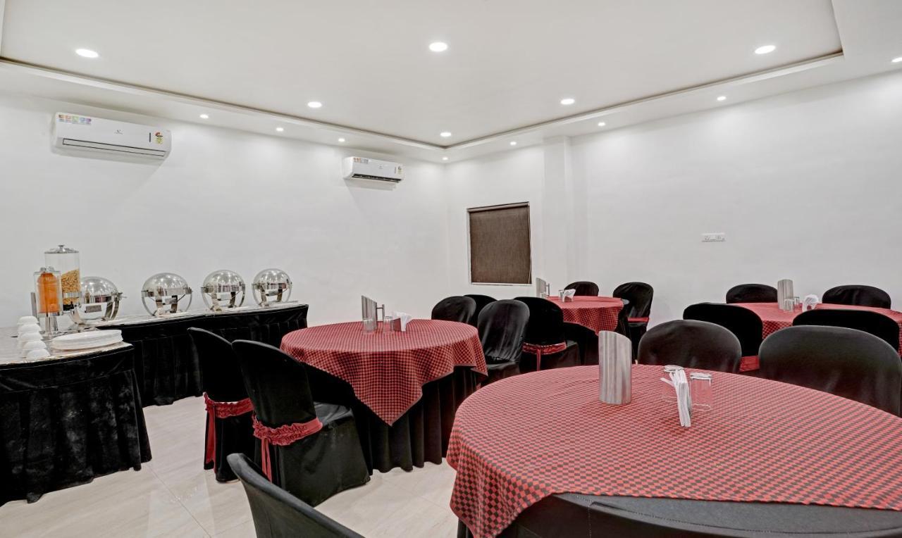 Treebo Varsha Palace Aurangabad  Exterior foto