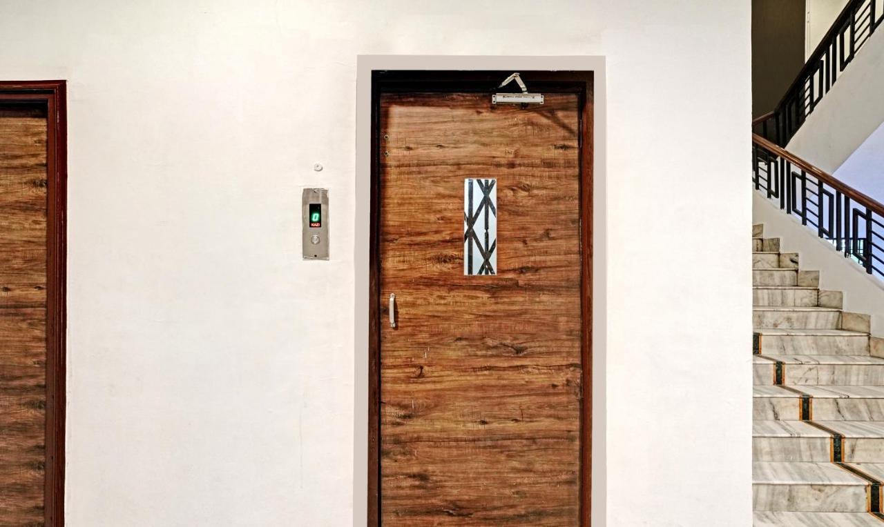 Treebo Varsha Palace Aurangabad  Exterior foto