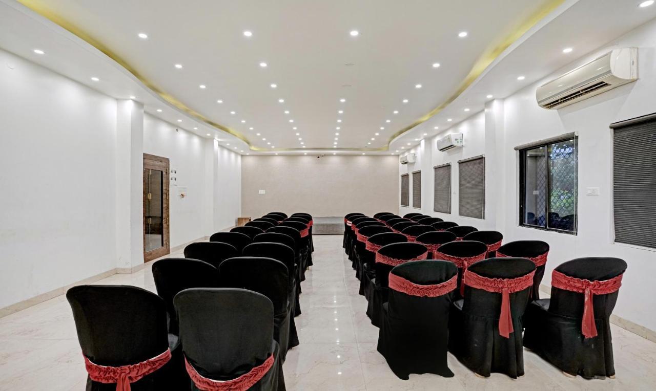 Treebo Varsha Palace Aurangabad  Exterior foto