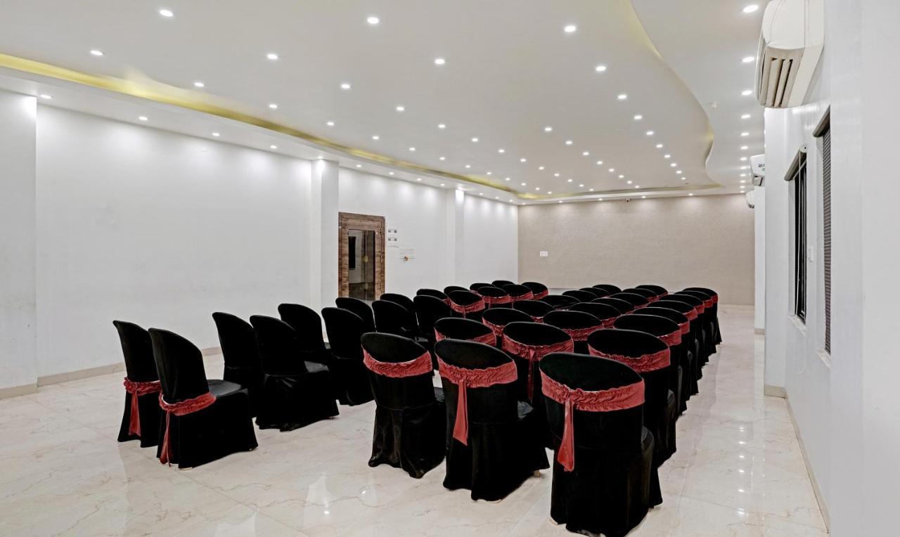 Treebo Varsha Palace Aurangabad  Exterior foto